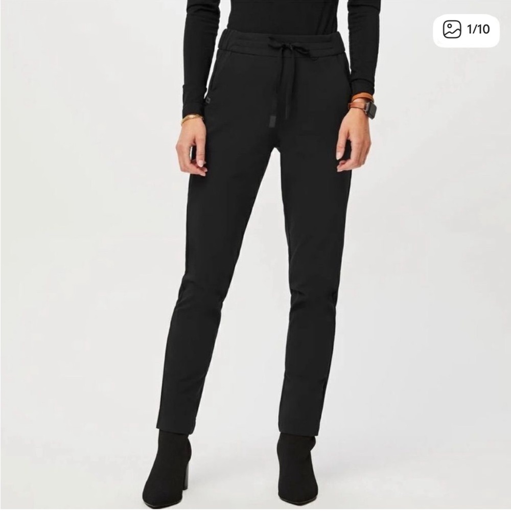 Figs Pro Scrub Trouser Straight leg Pants Black Tailored fit Tapered
